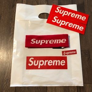 (SOLD☹️) Supreme x New Era Headband